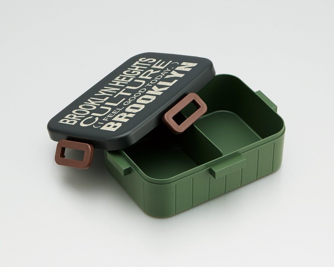 Skater YZFL9 bento box open showing removable divider and silicone gasket lid